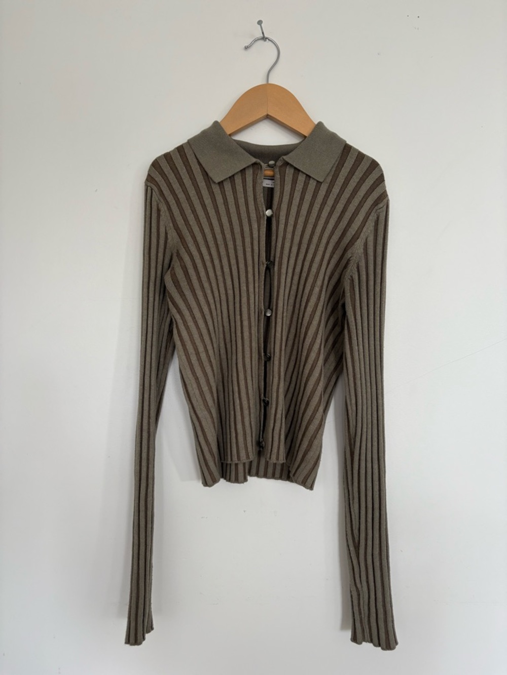 Ribbed Button-Up Polo Cardigan in Olive Brown